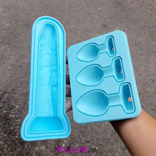 KHUÔN NƯỚC ĐÁ HÌNH DẠNG ĐỒ CHƠI