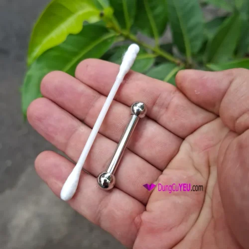 khuyên đeo dương vật thẳng